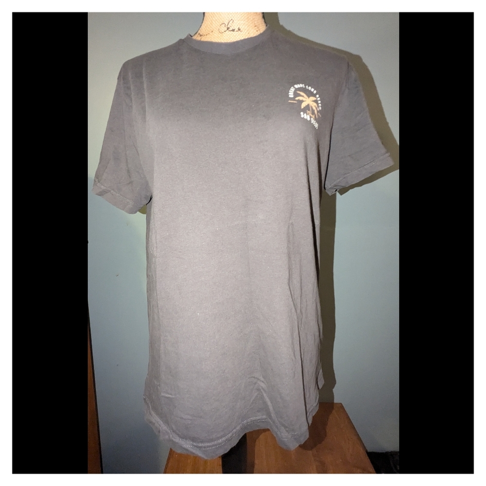 Denim & Flower San Diego t-shirt size large
